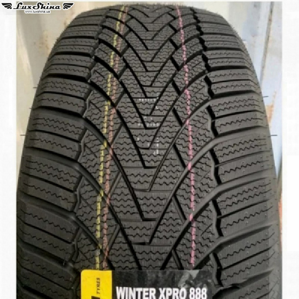 Roadmarch WINTERXPRO 888 215/45 R18 93V XL