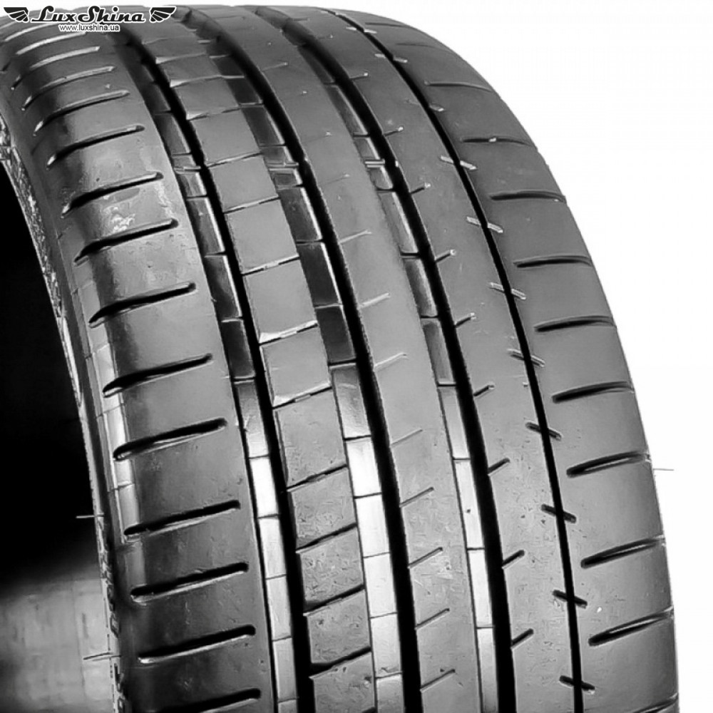 Michelin Pilot Super Sport 245/40 R18 93Y *